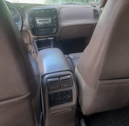 Ford Explorer 4.0 Xlt 4x4 At