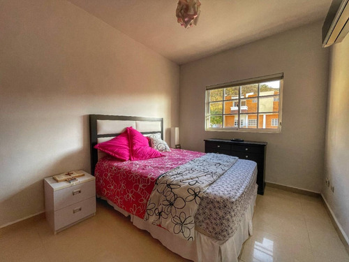 Imagen 12 de 20 de Re/max. Iris Hernandez . Townhouse (250m2). Piedras Pintadas. Valencia. Codigo 136400