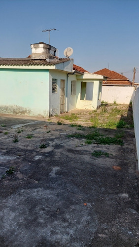 Casa Com Terreno 500 M² - Com 02 Casas - Aceita Permuta Parcial - Vila Ré