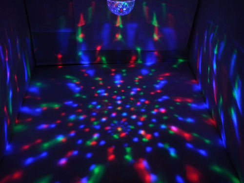 Imagen 3 de 9 de Lampara Led Giratoria Rgb Baratisima!