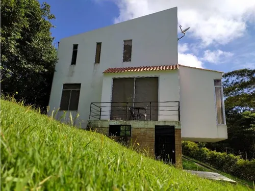 Vendo Hermosa Casa Campestre En Anolaima