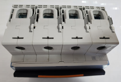 Interruptor Automatico 4p 16a Curva D 25ka 409846 Legrand
