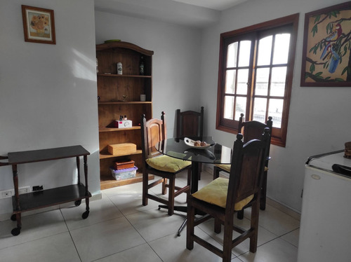 Imagen 8 de 12 de Amplio Departamento - 4 Ambientes - ¡ 2 Balcones ! Se Acepta Permuta Menor Valor