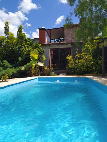 Imagen 1 de 18 de Hermosa Casa En Bella Vista Con Piscina Climatizada Privada Para 11 Personas + Mesa De Pool / Ping Pong 