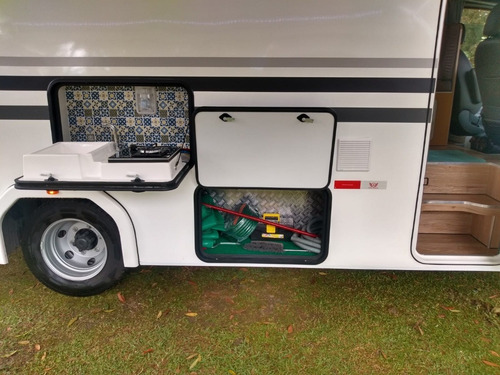 Imagem 6 de 15 de Motorhome Apolo 7.0, Chassi Sprinter 516