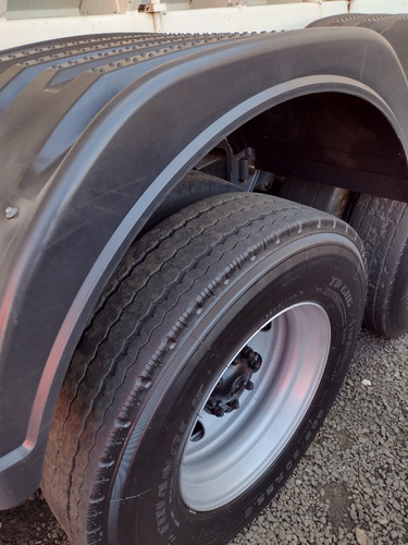 Imagem 8 de 14 de Iveco Tector 240e28 Ano 2013 Bitruck Com Silo