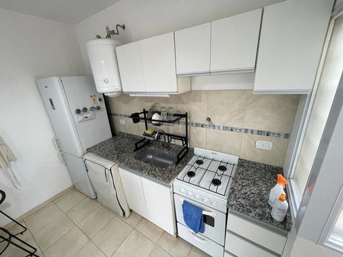 Imagen 8 de 18 de En Venta Departamento 2 Ambientes En Planta Alta Con Cochera