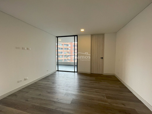 Apartamento En Arriendo En El Tesoro. Cod A776222