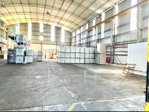 Alquiler Galpón 1600 M2, En La Boca