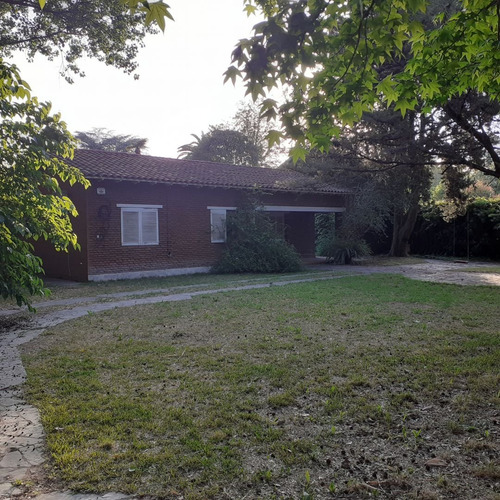 Casa En Venta En Villa Elisa Con Gran Parque