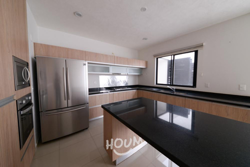 Casa En Senderos De Monte Verde, Tlajomulco De Zúñiga Con 3 Recámaras, 162 M², Id: 87017
