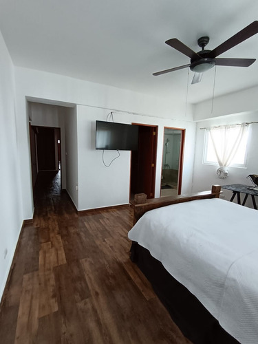 Moderno E Iluminado Apartamento De 231.83 Mt2, Finamente Amueblado.