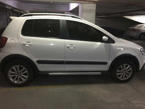 Volkswagen Crosfox Hingline