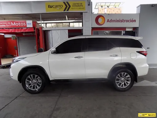 Toyota Fortuner Srv