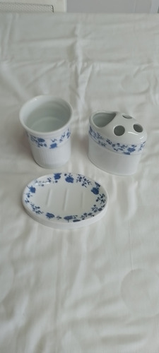 Set De Baño - Vaso + Jabonera + Portacepillos. Blanco (Usado)