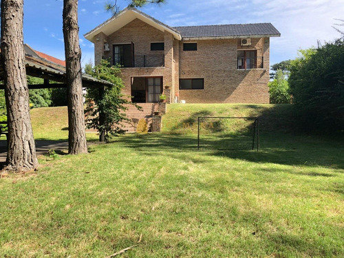 Muy Buena Casa En Barrio Mary - Consulte-ref:2761