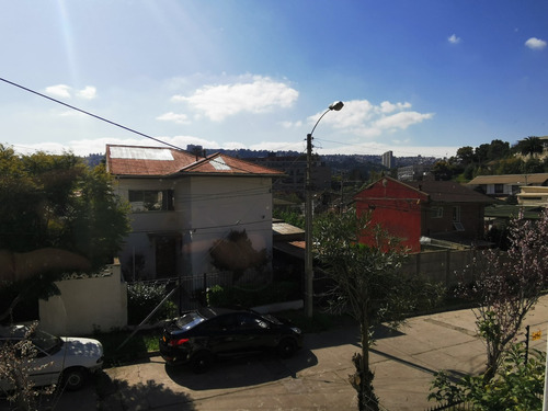 Casa En Chorrillos, 4 Dormitorios 2 Baños