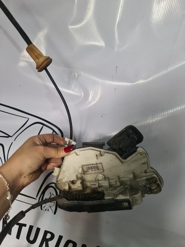 Chapa Y Manija Delantera Izquierda Jetta Mk6 11-18 (Usado)