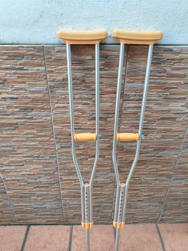 Alquiler De Muletas, Andadores, Bastones, Sillas De Ducha Aluminio (Usado)