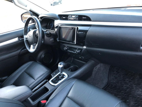 Toyota Hilux 4x2 Srx At