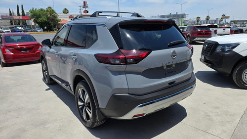 Nissan X-Trail PLATINUM PLUS 2 ROW CVT