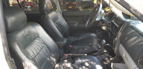 Imagen 4 de 7 de Mitsubishi Nativa 2001 3.0 Gls Fl