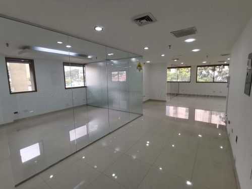 Se Vende Oficina En Los Dos Caminos