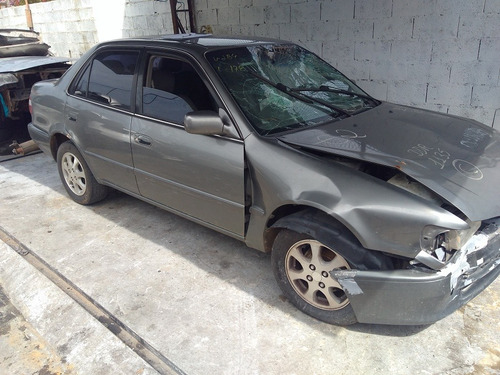 Sucata Toyota Corolla Seg 1.8 16v 2001 Para Retirada De Peça
