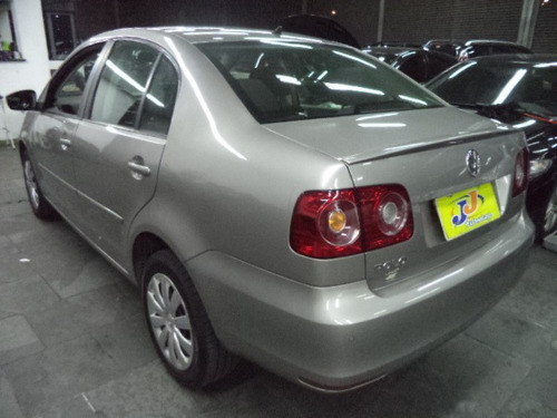 Volkswagen Polo Sedan 1.6 8v Vht Comfort Total Flex Completo