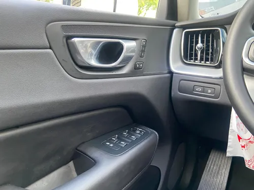 Volvo XC60 2.0 T8 Plus
