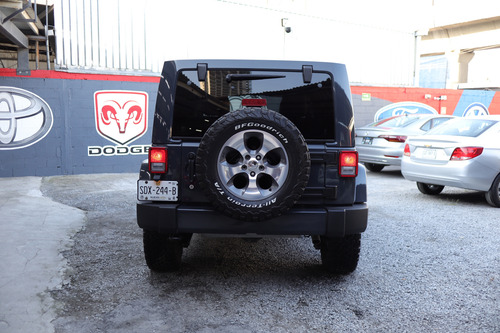 Jeep Wrangler 3.7 Unlimited Sahara 3.6 4x4 At