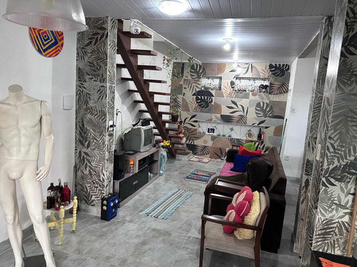 Casa 02quartos ,01 Com Suíte, Sala, Copa , Cozinha, Banheiro