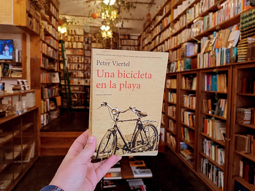 Una Bicicleta En La Playa. Peter Viertel. (Usado)