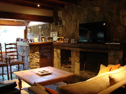 Hermosa Casa Para 8 Pax Con Jardín Y Pileta Sanmartindelosandes