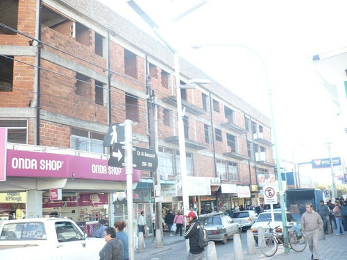 Imagen 10 de 11 de Local Comercial Centrico En Florencio Varela