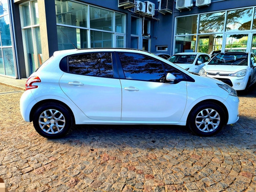 Peugeot 208 Allure 1.5 Touchscreen 60.000km 2015 Fcio T/usad
