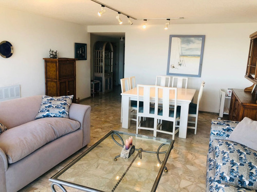 Imagen 2 de 8 de Apartamento En Venta De 3 Dormitorios En Playa Mansa (ref: Lij-5747)
