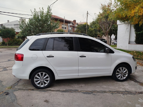 Volkswagen Suran 1.6 Trendline 11b