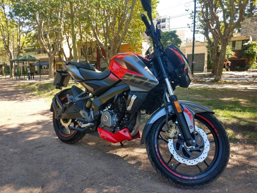 Moto Bajaj Rouser Ns 200 200ns