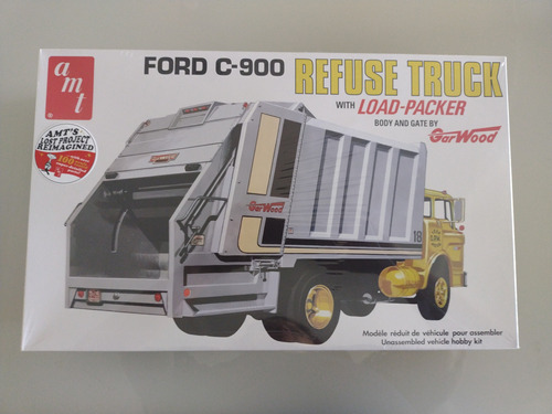 Ford C-900 Refuse Truck With Load Packer 1/25 Amt 1247/06