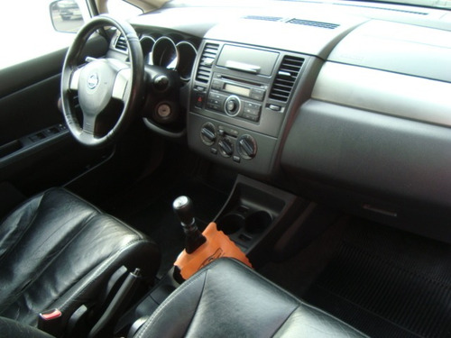 Tiida 1.8 S