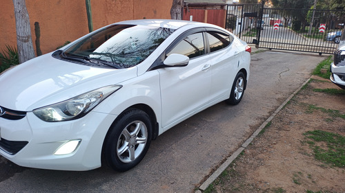 Hyundai Elantra Md 1.6 Gls Ac 2Ab Abs