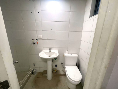 Arriendo Local Comercial De 122,10 M2, Vicuña Mackenna, Ñuñ