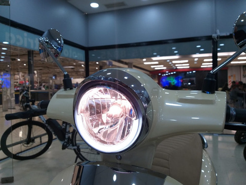 Imagen 12 de 15 de Scooter Eléctric Lucky Lion Italian Litio Moto No Sunra Elpr