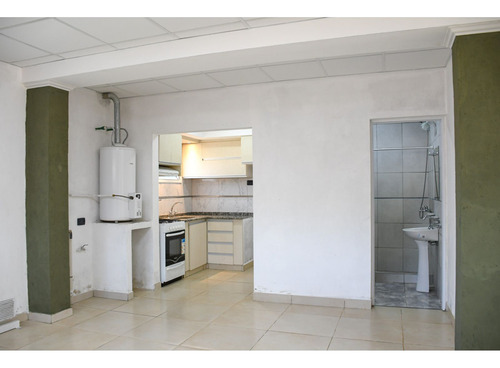 Local Comercia - 130m2 - Sobre Avenida Principal - Alvarez