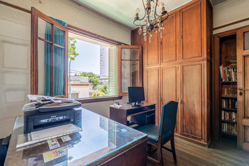 Hermosa Casa De Estilo - Venta - 6 Amb - Jardin - Garage - Suite - Coghlan