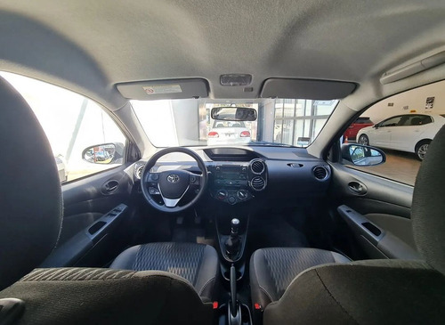 Imagen 10 de 10 de Toyota Etios 2016 1.5 Sedan Xs