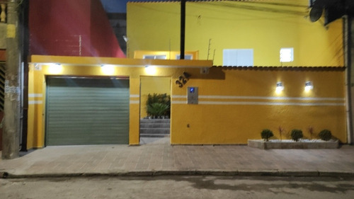 Imagem 9 de 12 de Casa Com Piscina Aluguel