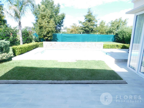 Flores Prop. Vende Casa - Ayres Plaza - Pilar