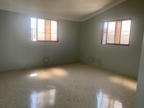 Casa Con Local Comercial En Venta En Las Antillas